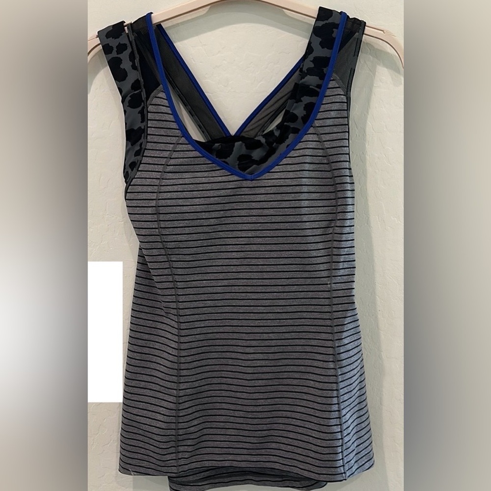 Lululemon top Size 8